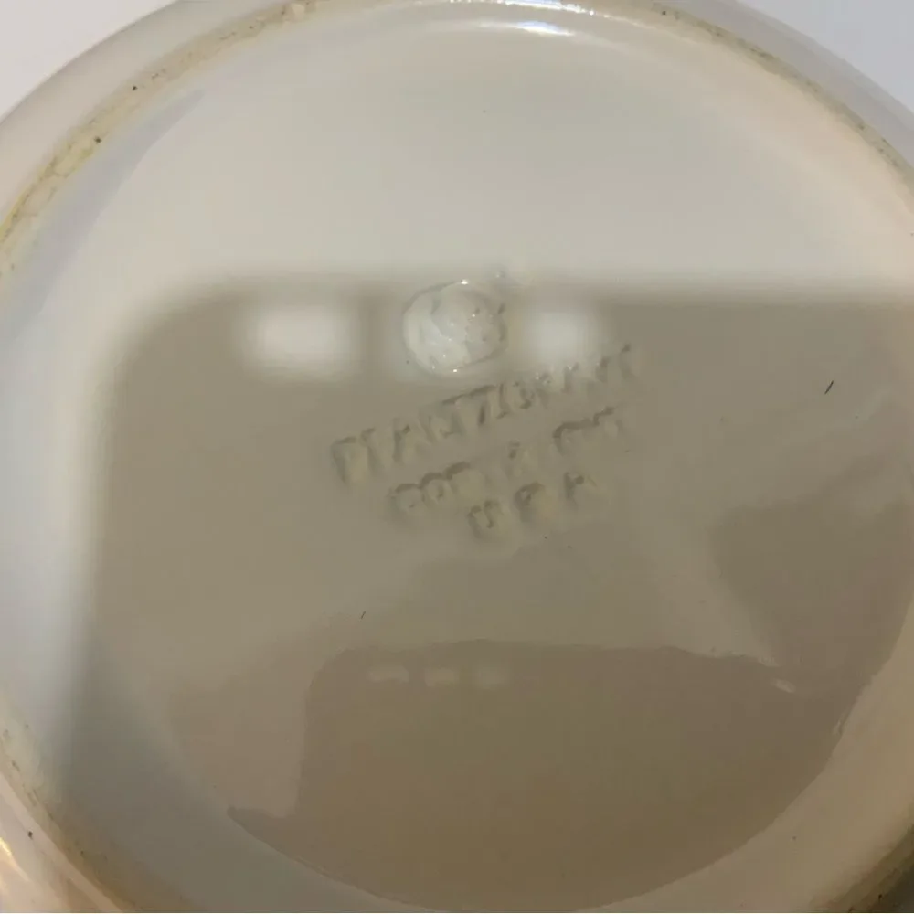 Pfaltzgraff ACADIA Round Vegetable Serving Bowl 9-3/4” embossed arches G16